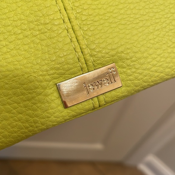 Jewel Citrus Lime Pebble Street Style Urban purse. Removal shoulder strap. - Picture 9 of 10